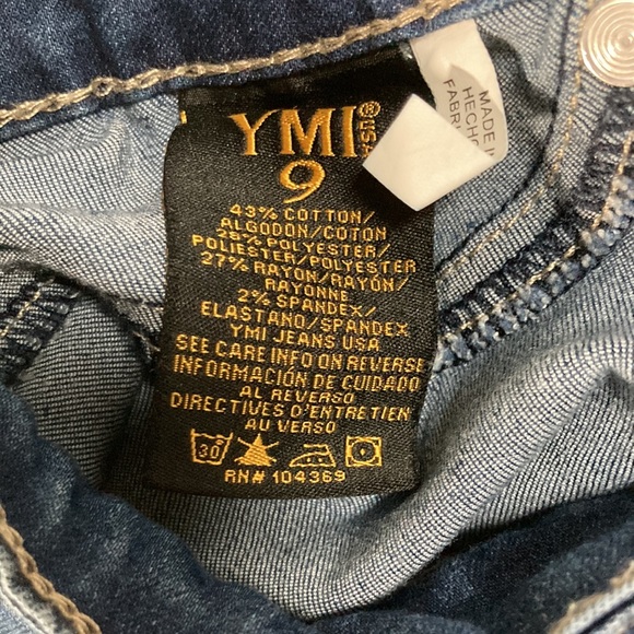 Jean Capris - Picture 3 of 6